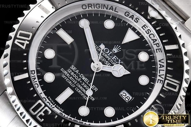 0220 ROLSD093 – Deep Sea Dweller Black Contemporary 1015